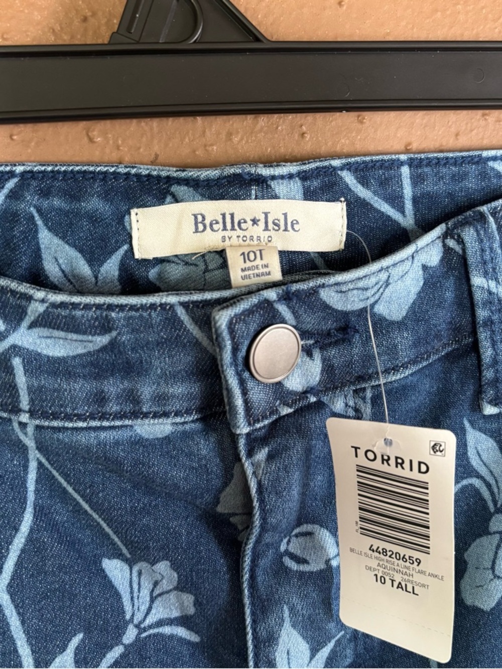 Torrid Belle Isle Aquinnah High Rise Flare Ankle Floral Jeans Blue 10 Tall NWT - Picture 2 of 13